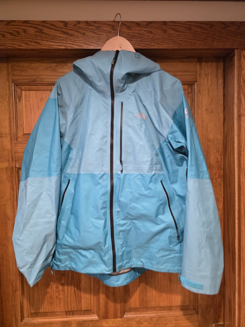 The North FaceTwo-Tone Tuquouis Blue Waterproof Hooded Rain Coat